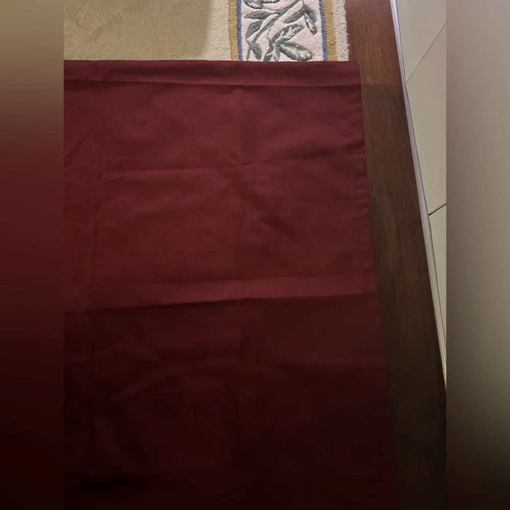 Maroon/Red Polyester Rectangle/Rectangular Curtain/Drape/Piece of Fabric